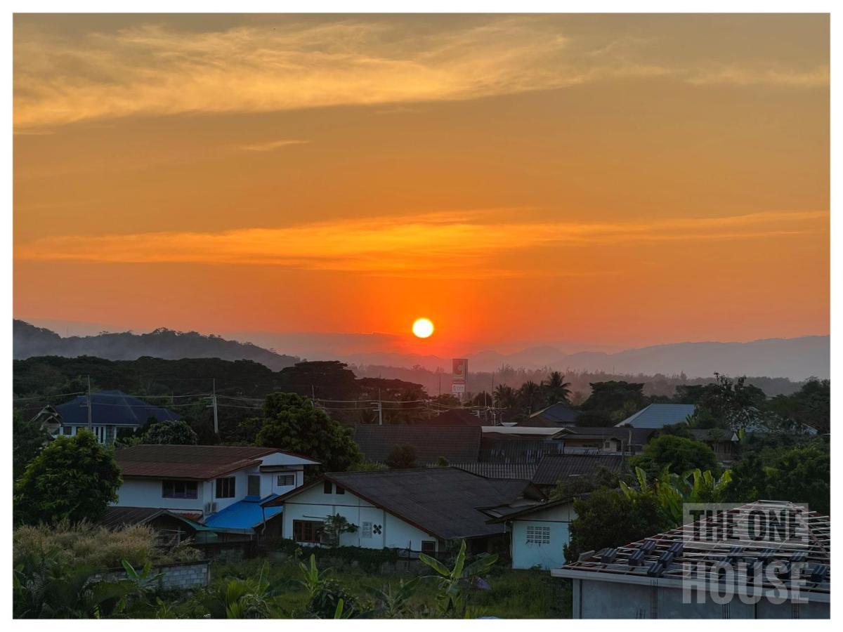 The One House Hotel Nan Luaran gambar