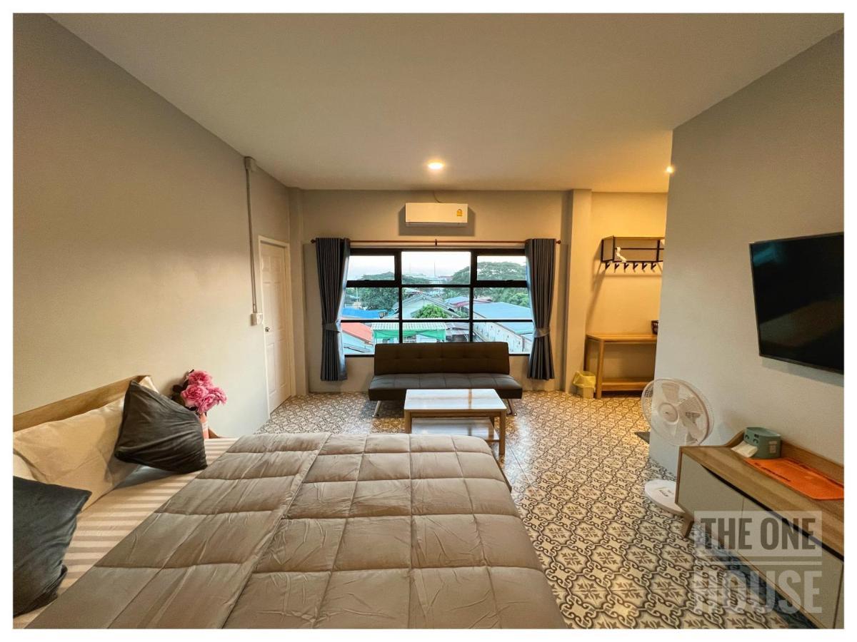 The One House Hotel Nan Luaran gambar