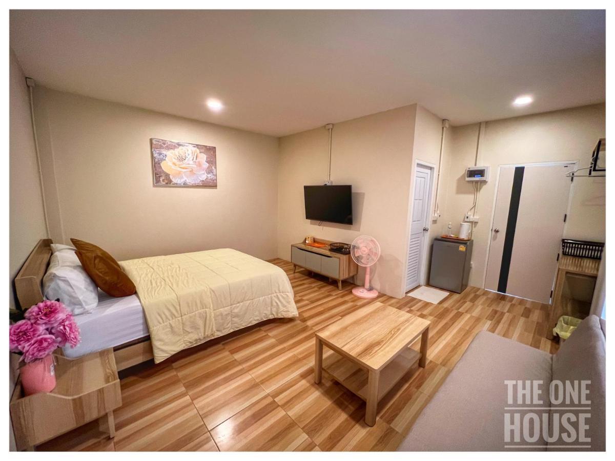 The One House Hotel Nan Luaran gambar
