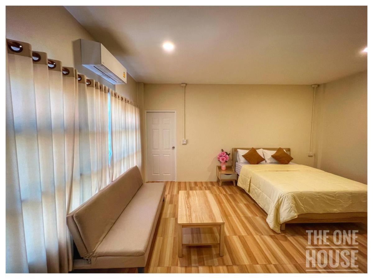 The One House Hotel Nan Luaran gambar