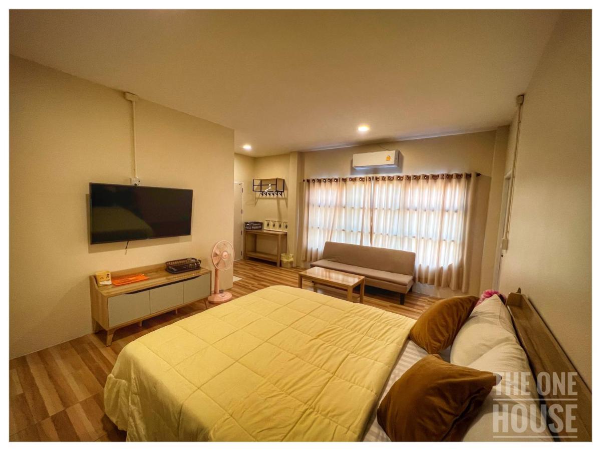The One House Hotel Nan Luaran gambar