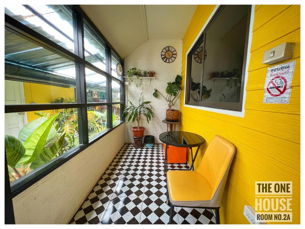 The One House Hotel Nan Luaran gambar