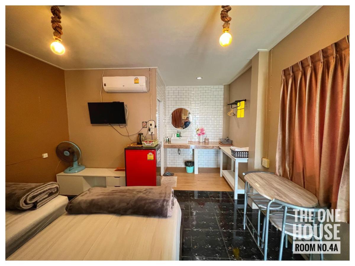 The One House Hotel Nan Luaran gambar