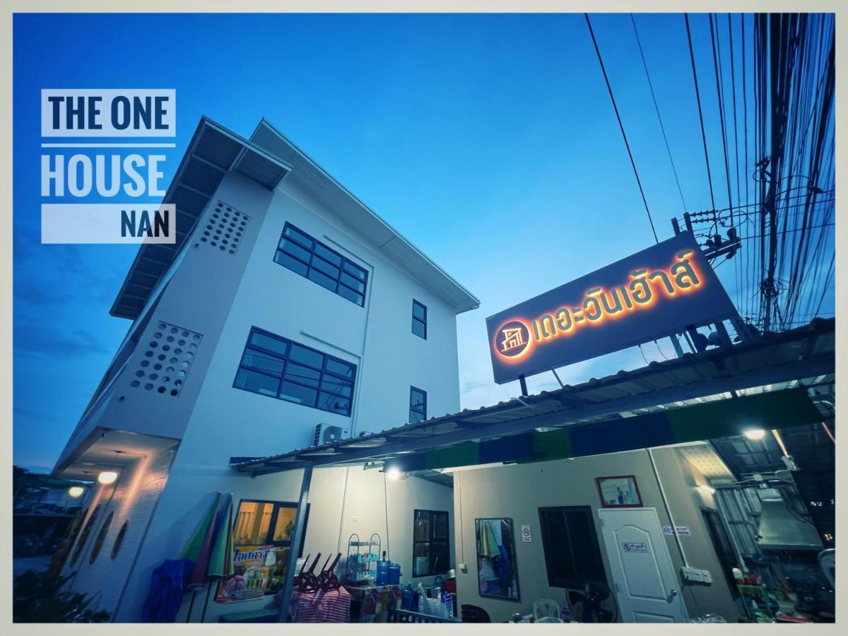The One House Hotel Nan Luaran gambar