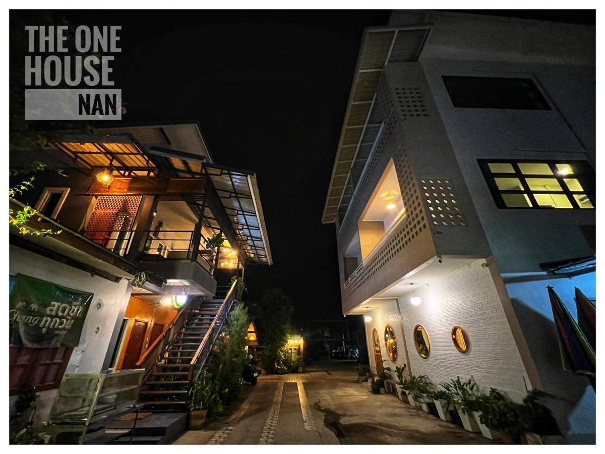 The One House Hotel Nan Luaran gambar